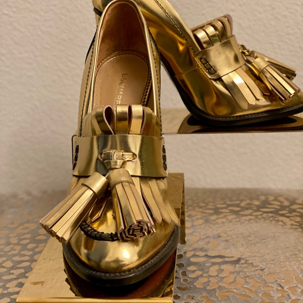 DSQUARED2 Gold Tassel Loafers